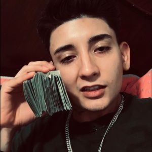 Meet your Posher, Christian